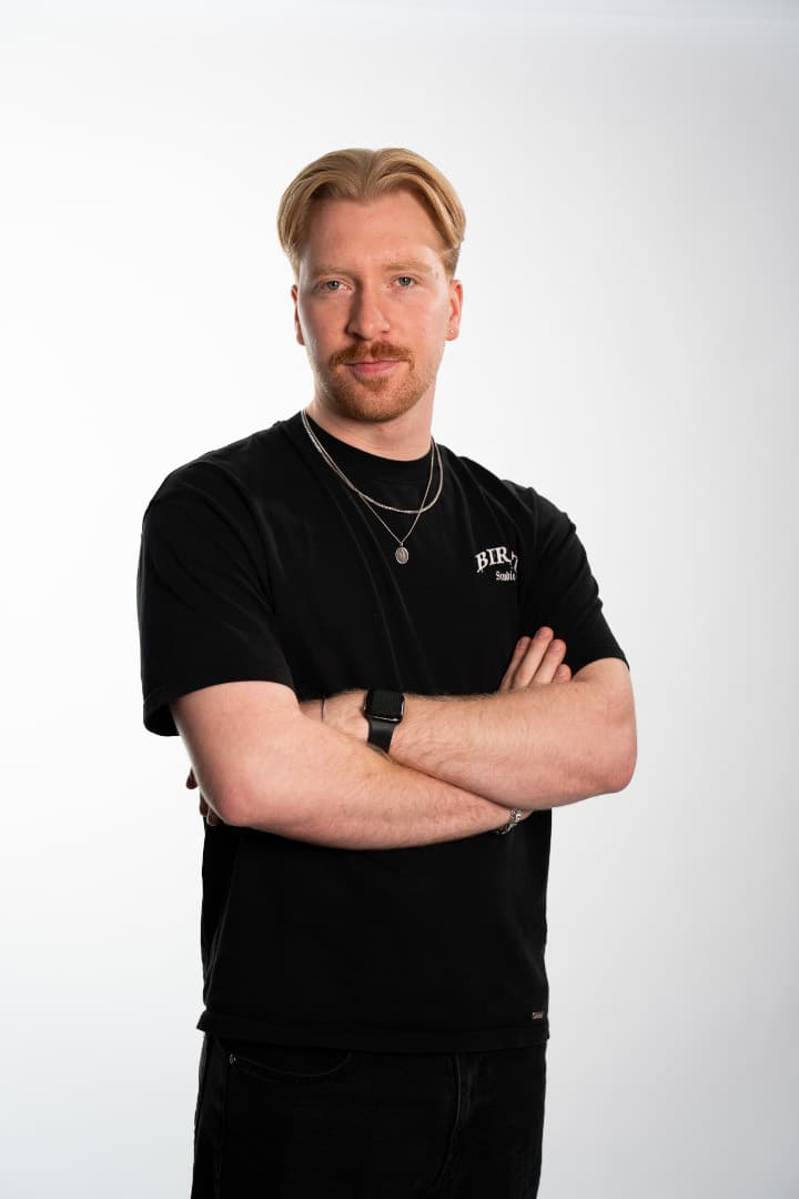 LEON – CEO / PRODUCER